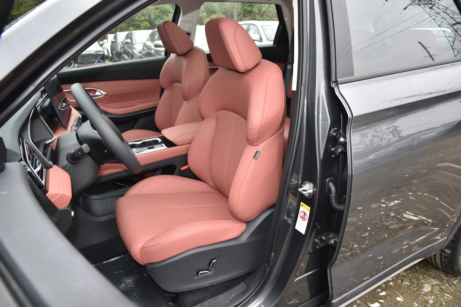 CHANGAN CS75 PRO Comfort Edition 5 places — 6