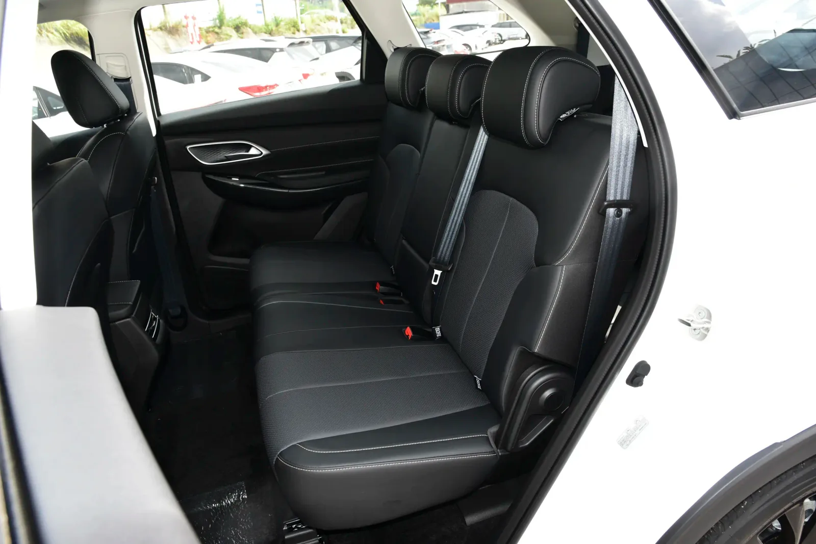 CHANGAN CS75 PRO Prestige Edition 7 places — 7