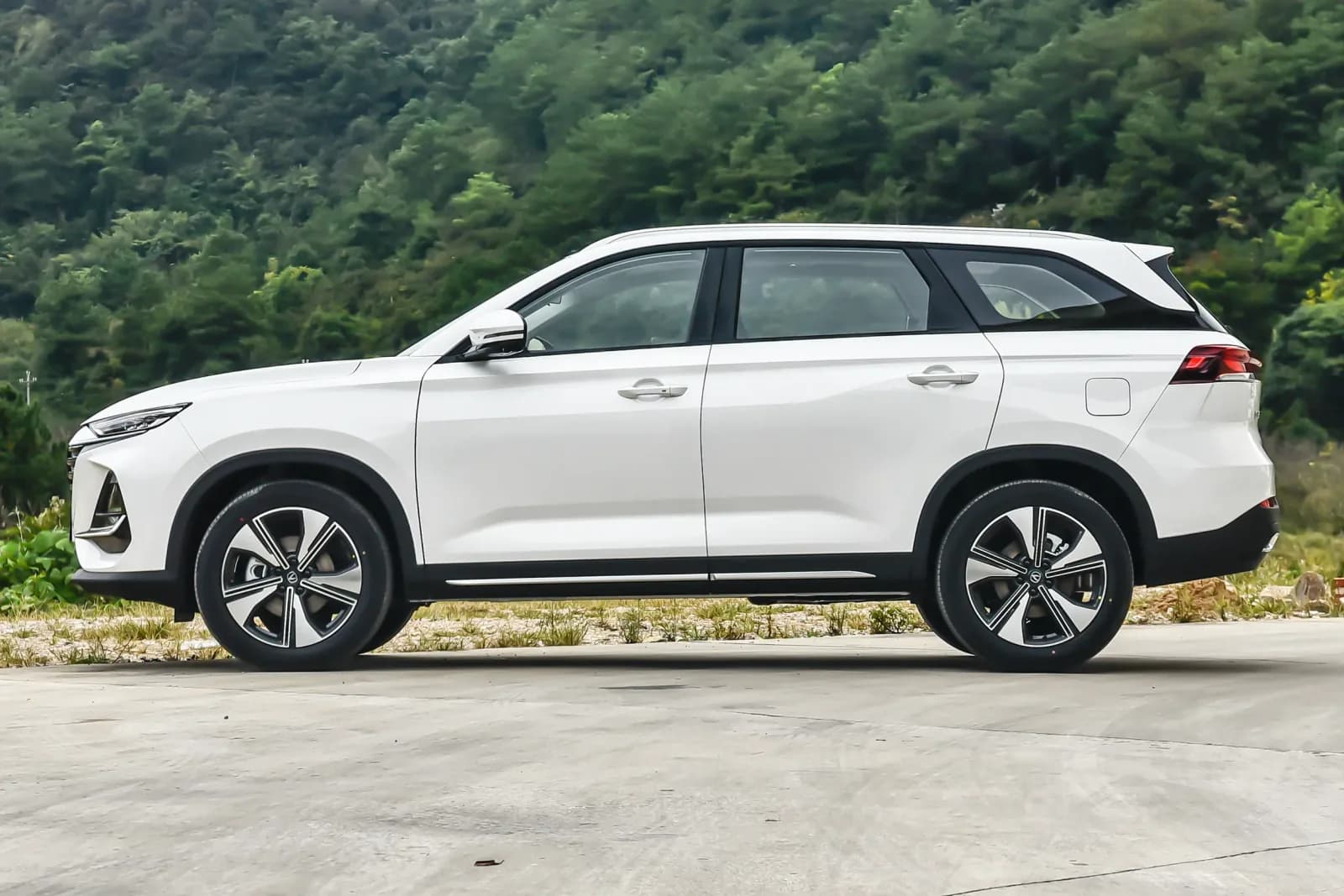 CHANGAN CS75 PRO Enjoy Edition 7 places — 3