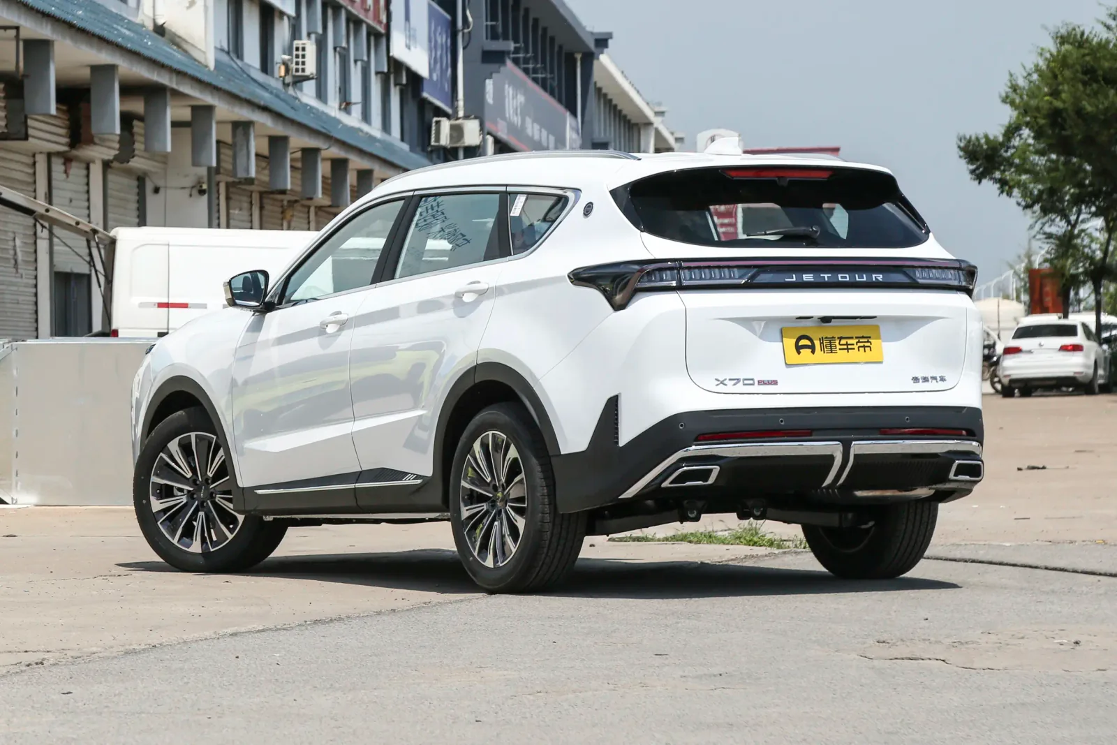 JETOUR X70 PLUS 2026 1.5T 184cv 6DCT Elite+ 5-seats — 4