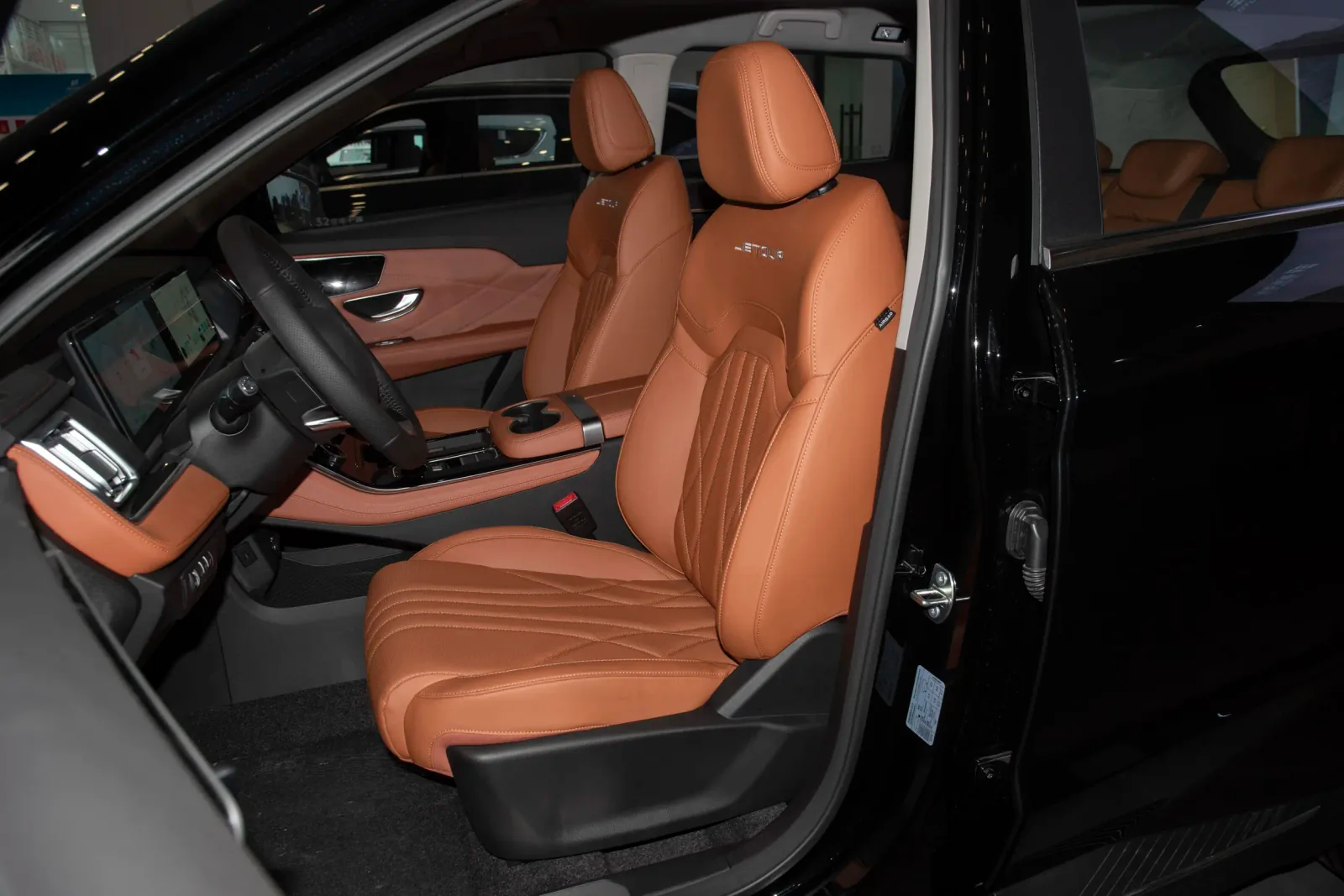 JETOUR X70 PLUS 2026 1.5T 184cv 6DCT Elite+ 5-seats — 6