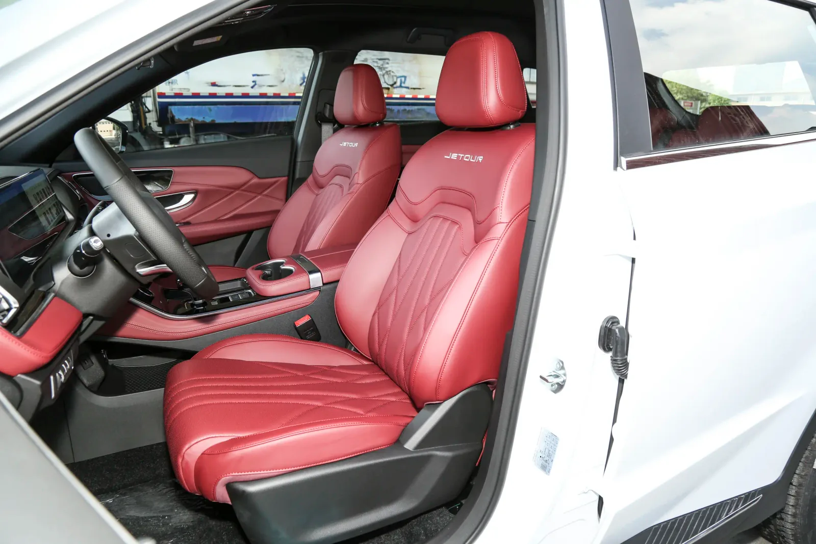 JETOUR X70 PLUS 2026 1.5T 184cv 6DCT Elite+ 7-seats — 6