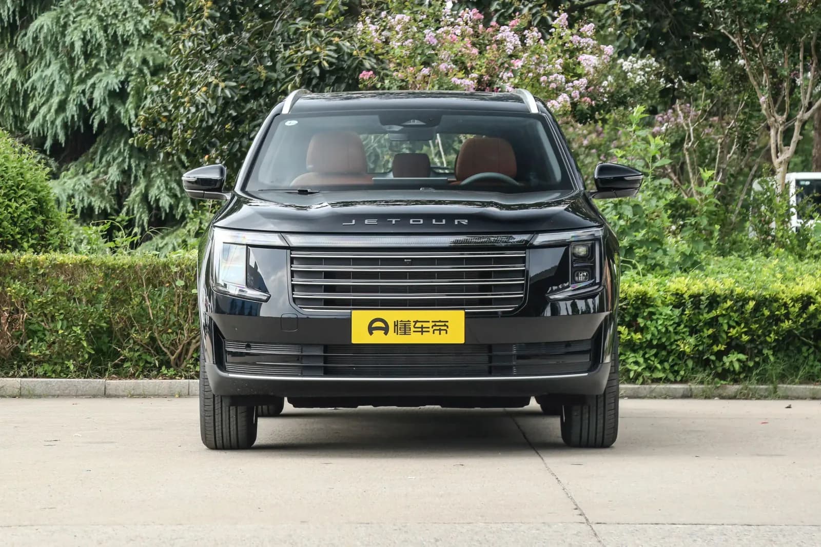 JETOUR X70L 7DCT Luxury Edition 7-seats — 2