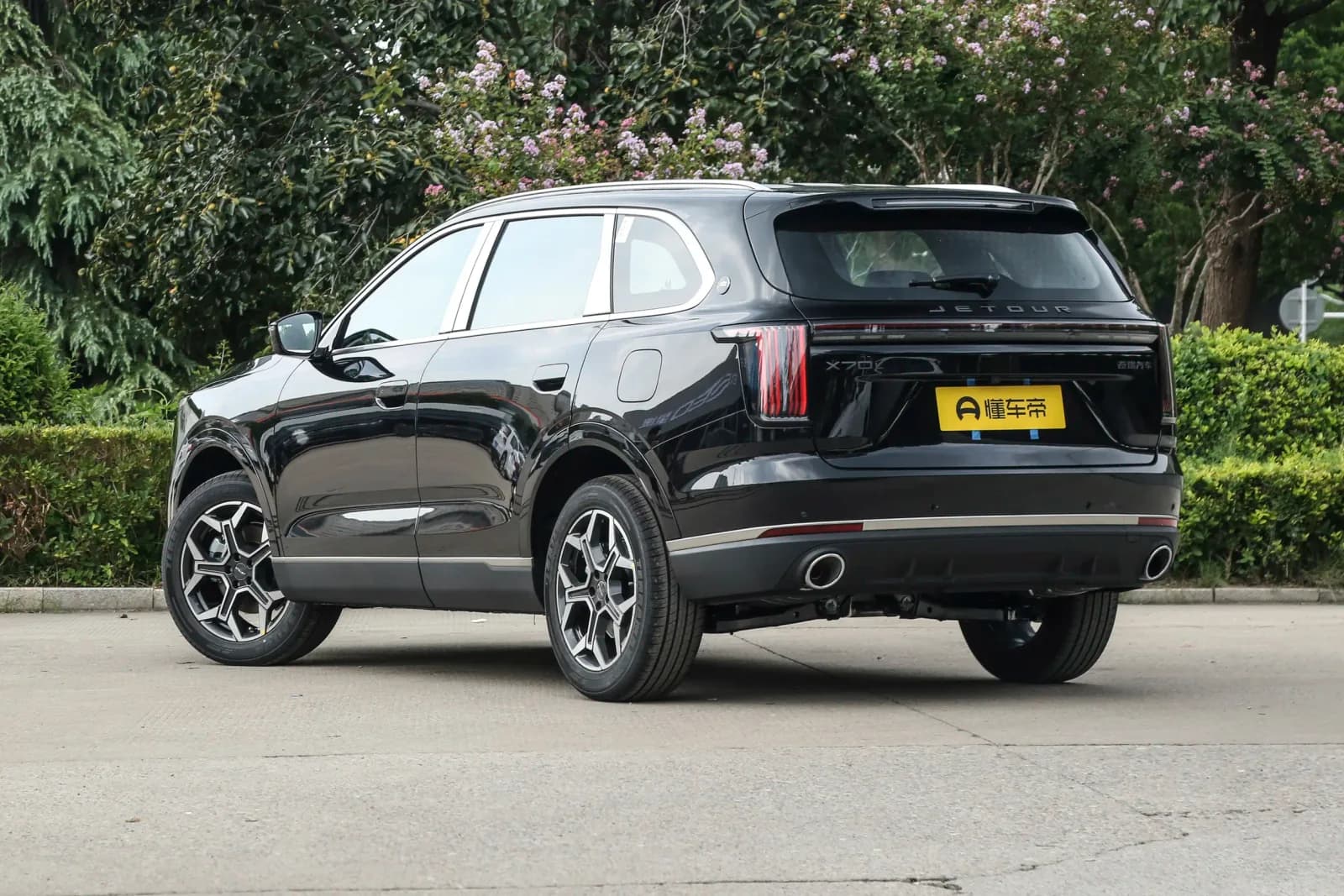 JETOUR X70L 7DCT Luxury Edition 7-seats — 4