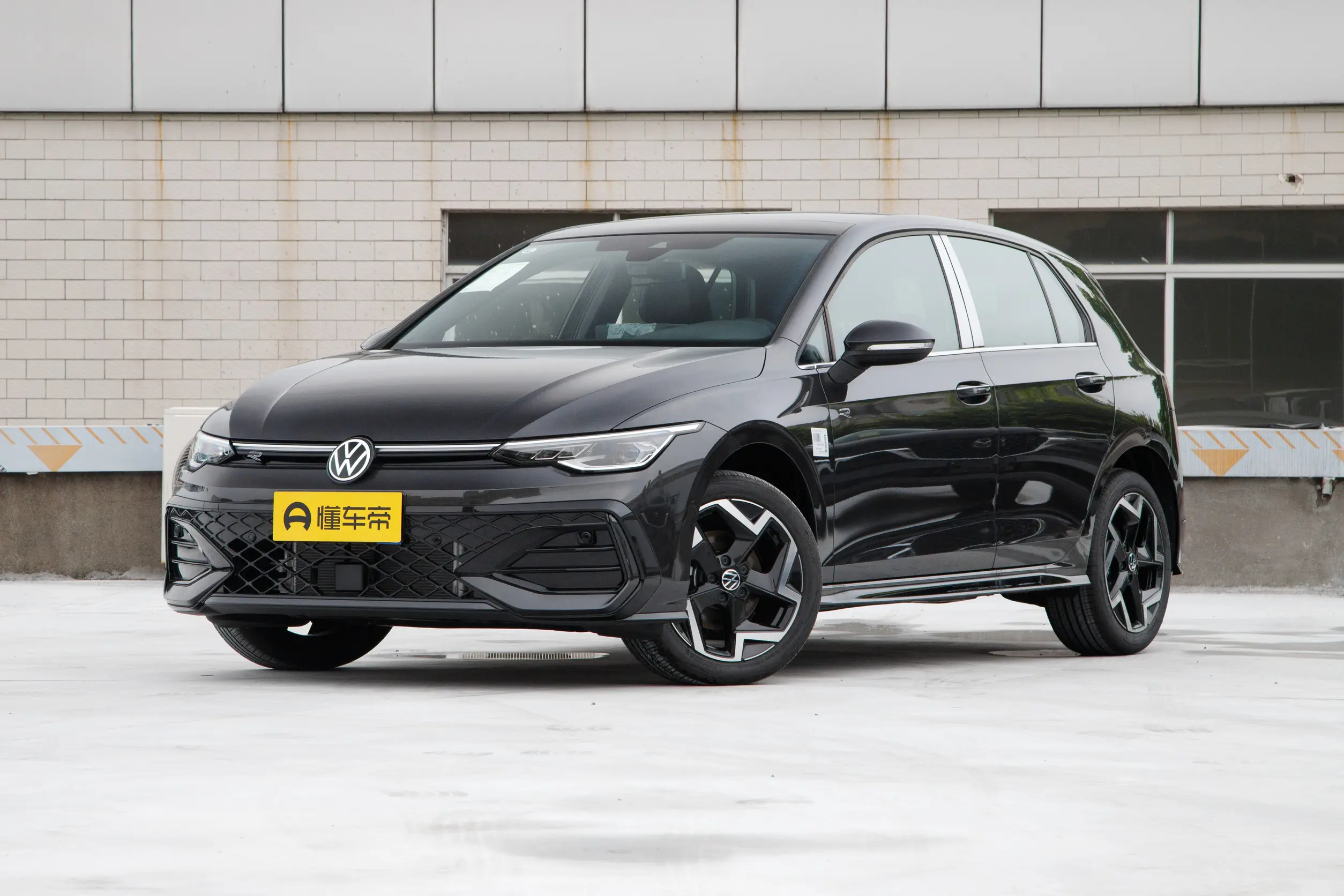 VOLKSWAGEN GOLF 8