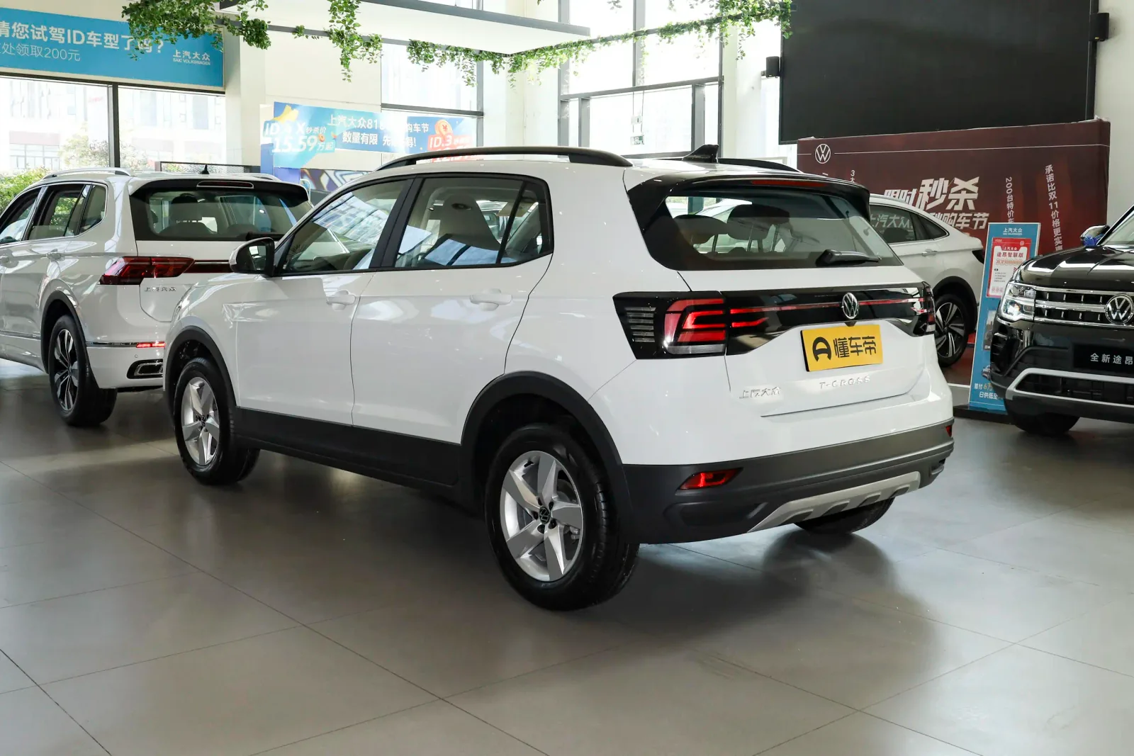 VOLKSWAGEN T-CROSS Facelift 1.5L Automatic Fashion Edition — 4