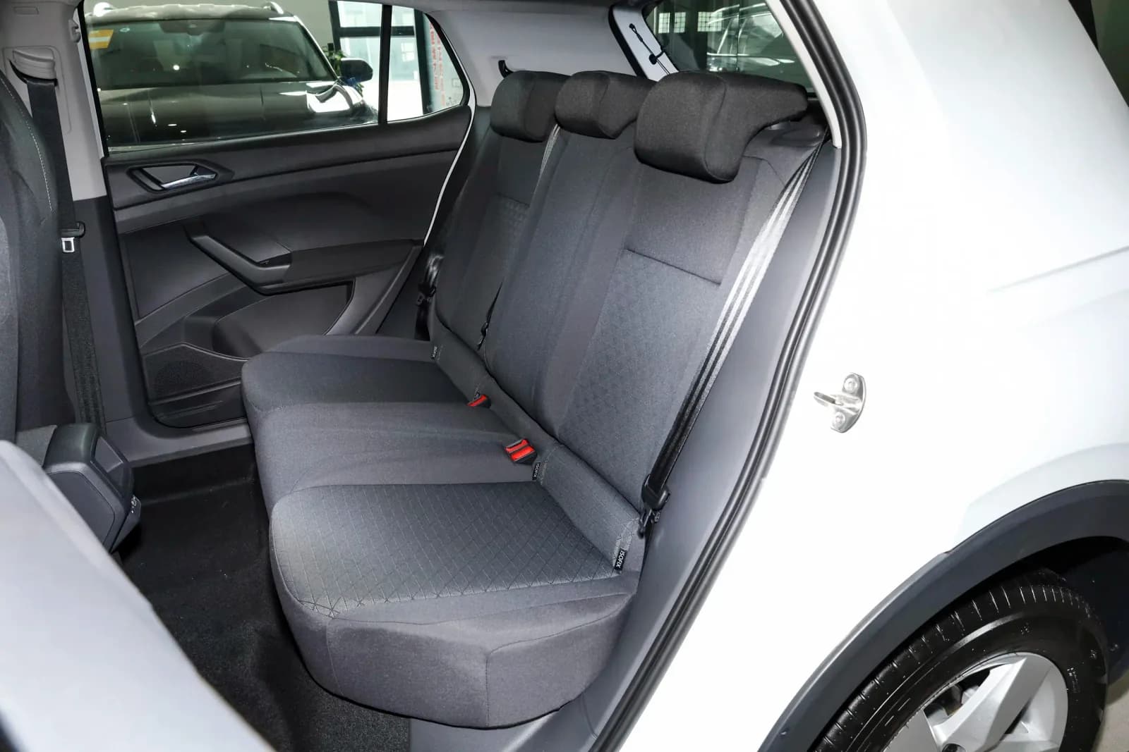 VOLKSWAGEN T-CROSS Facelift 1.5L Automatic Fashion Edition — 7