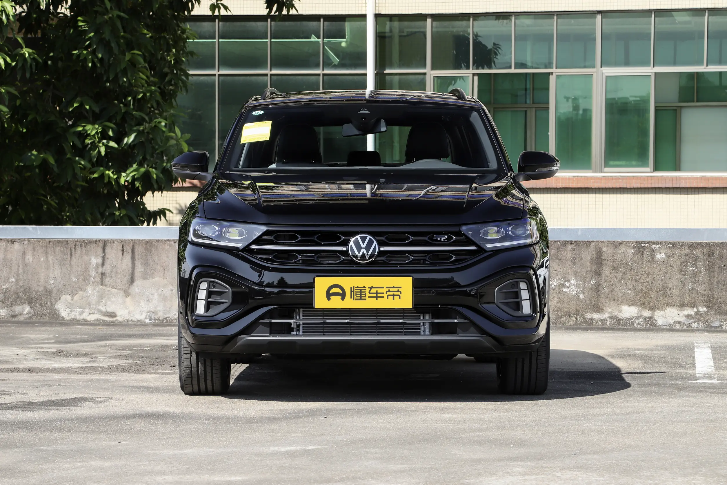 VOLKSWAGEN T-ROC Starlight Edition — 2