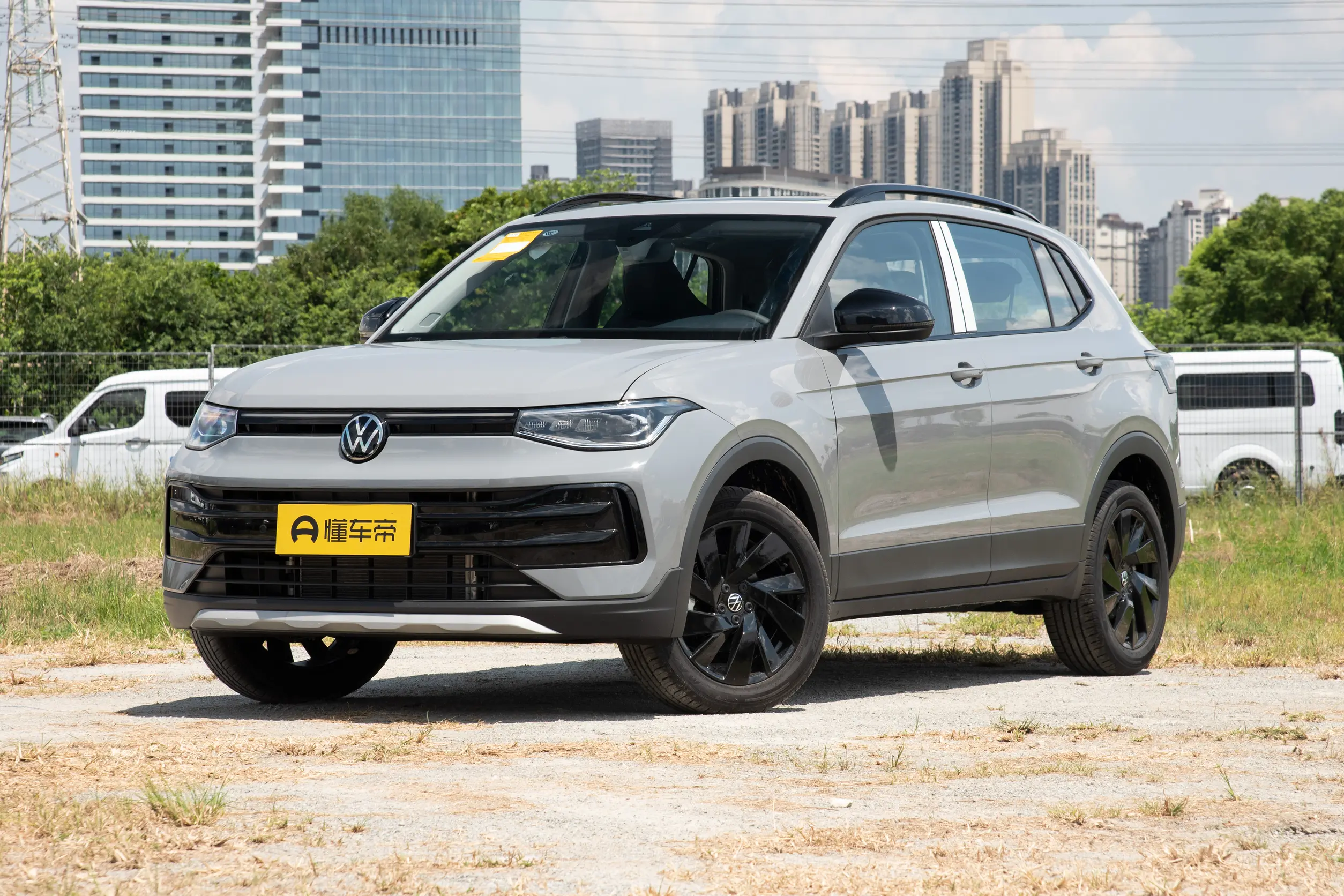 VOLKSWAGEN THARU XR New Edge 300TSI Premium Edition